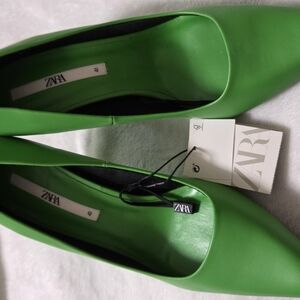 Zara Women's Green Pumps